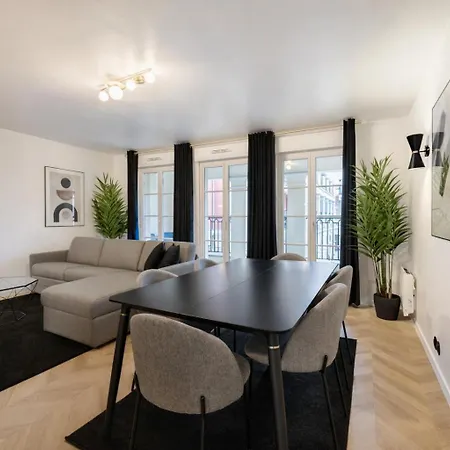 Apartment Design Disneyland Paris P1